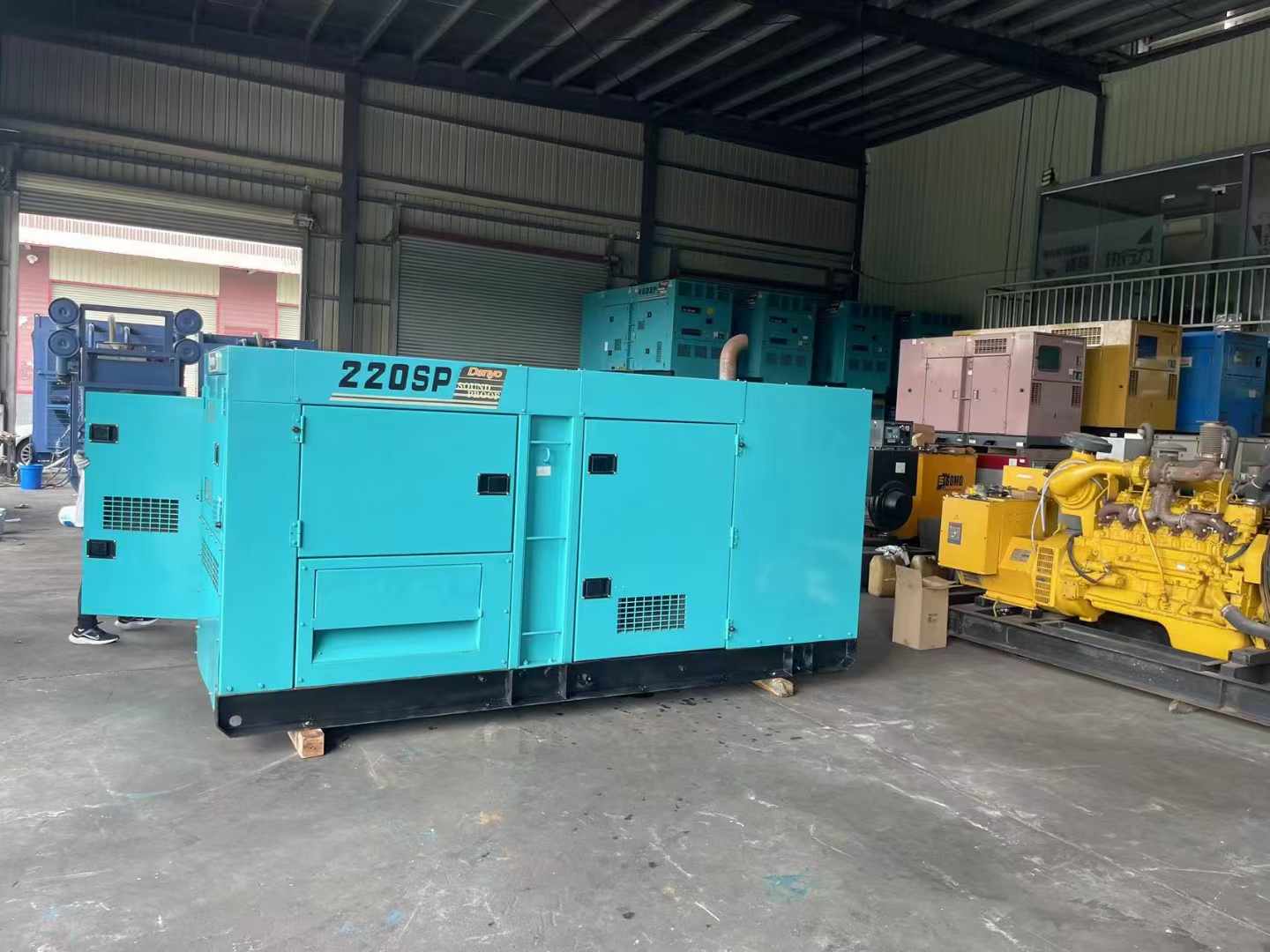 郭河镇800kW 柴油发电机的输出电流波动范围是多少？